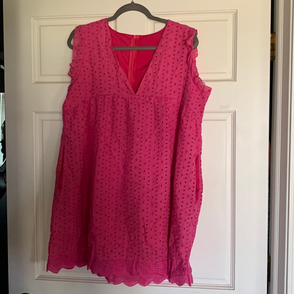 Boutique hot pink eyelet V-neck dress  with pockets & shorts XL